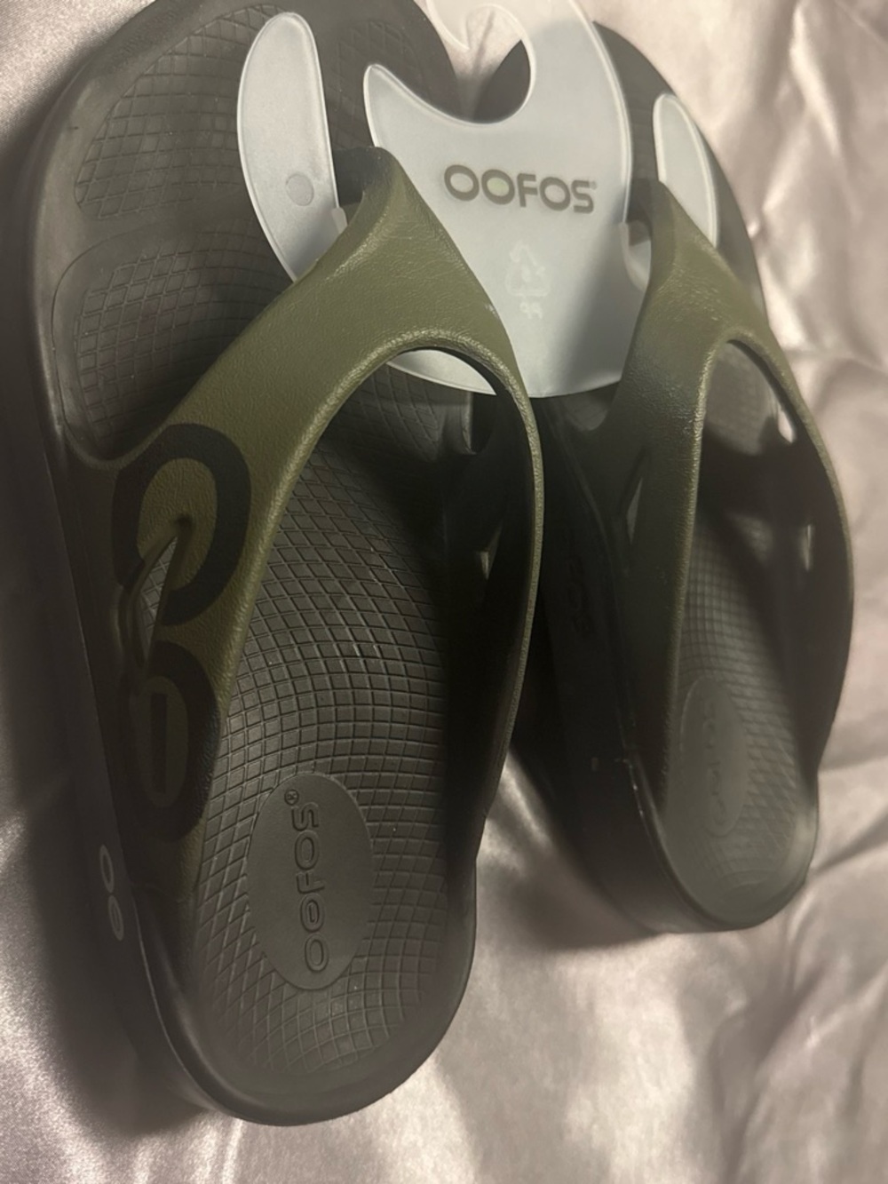 OOFOS Olive Green Foam Recovery Flip-Flops